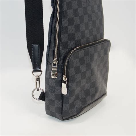 avenue sling bag louis vuitton.